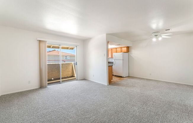 Charming Condo with new carpet & paint, located just minutes away from Summerlin!
