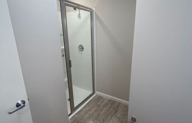Studio, 1 bath, 500 sqft, $995, Unit 29