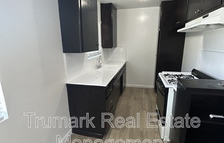 1811 HUNTINGTON DR