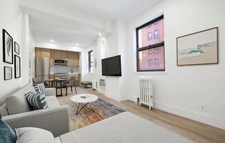 138 E 38 ST