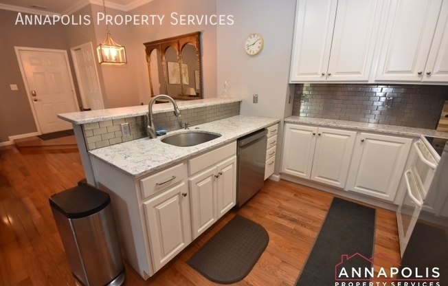 20 L GREYSTONE CT