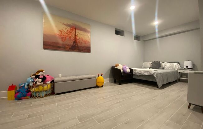 1 bed, 1 bath, $1,495, Unit Apt 03