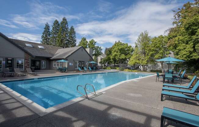 Sunset Summit swimming pool and clubhouse view