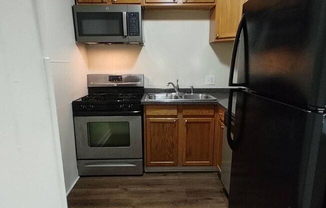 1 bed, 1 bath, $900, Unit Unit 7