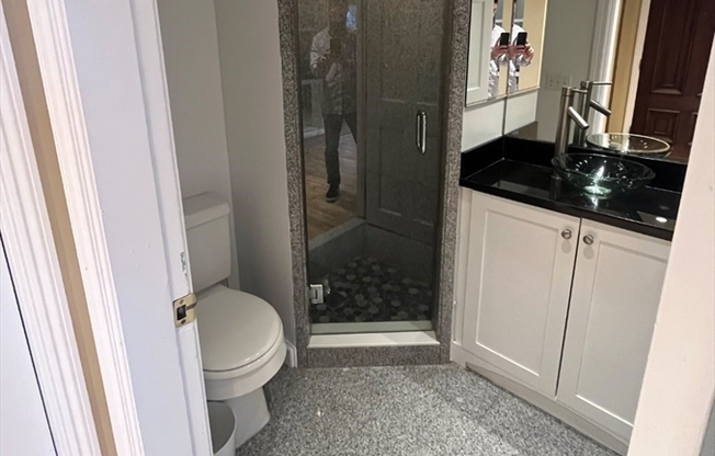 2 beds, 3 baths, $6,300, Unit PHR