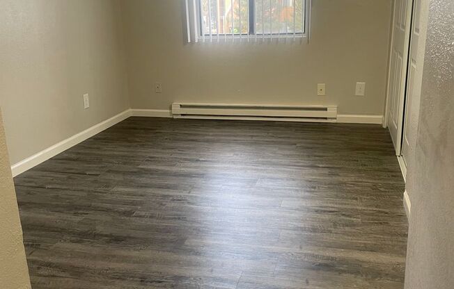 1 bed, 1 bath, 550 sqft, $990, Unit 335