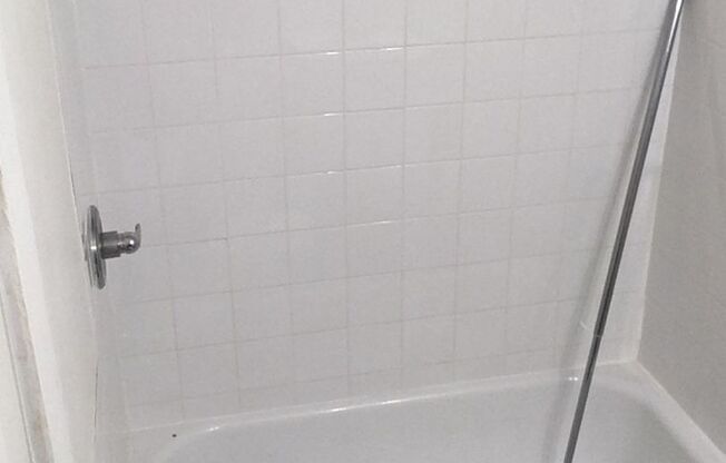 Studio, 1 bath, 390 sqft, $889, Unit 2801-B5