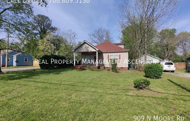 909 N MOORE RD