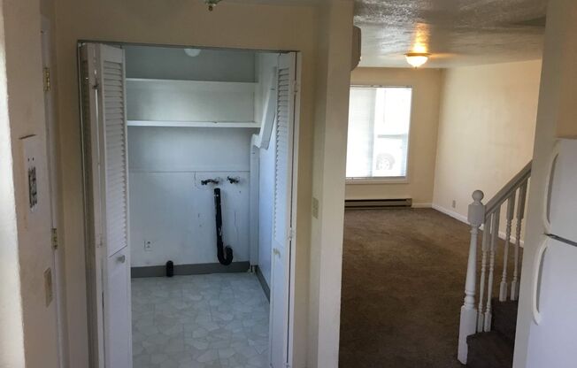 2 beds, 2 baths, $1,400, Unit 1410 Tyler St