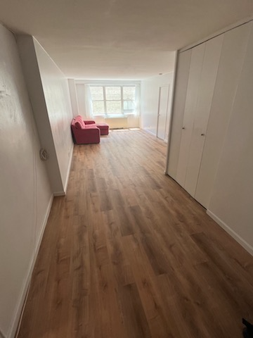 520 E 72 ST
