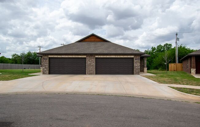 3-Bed, 2-Bath Duplex with Waterway Views - Prime Location off I-40 in El Reno!