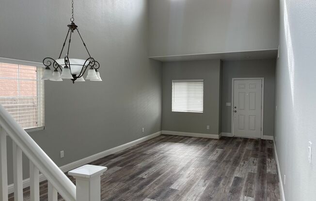 Beautiful 4 Bedroom 3 Bathroom with a pool