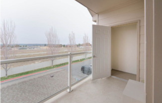 2 beds, 2 baths, 1,080 sqft, $1,540, Unit 215