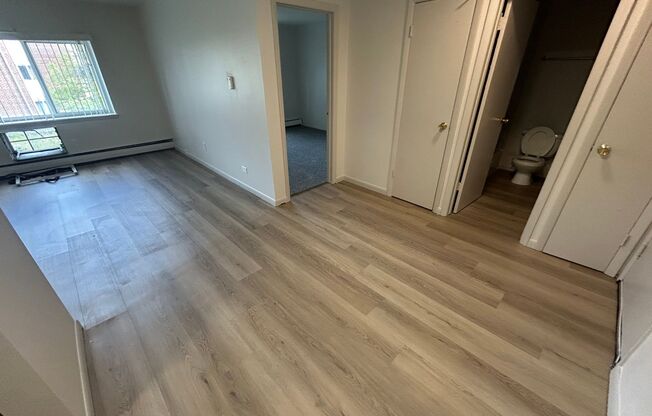 1 bed, 1 bath, $995, Unit 240