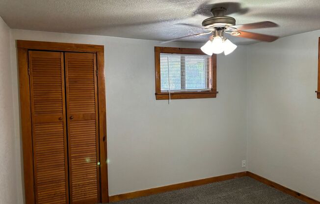 2 beds, 1 bath, $1,175, Unit Unit 4