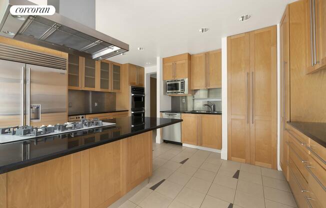 4 beds, 4.5 baths, 3,073 sqft, $30,000, Unit 34AB