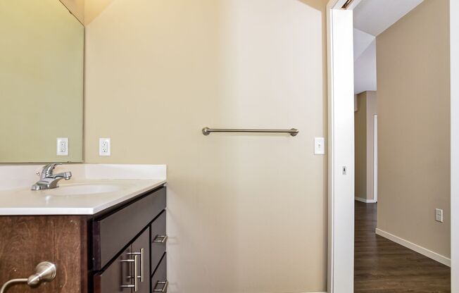 Studio, 1 bath, 555 sqft, $1,499, Unit 136