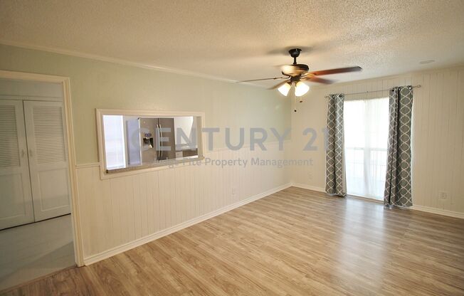 Updates Galore in This 4/2.5 Home in Irving For Rent!