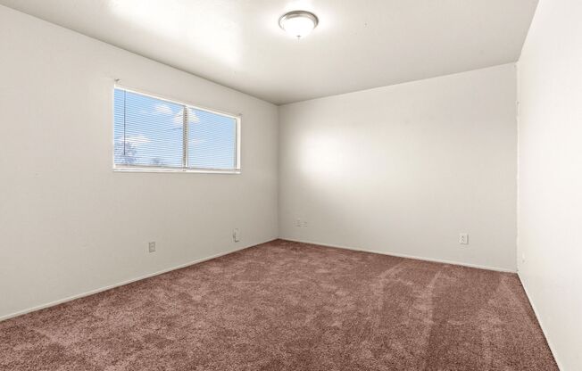 Spacious 3 Bedroom Apartment Looking for a new Tenant!