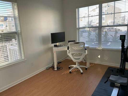 2 beds, 2 baths, 1,200 sqft, $3,100