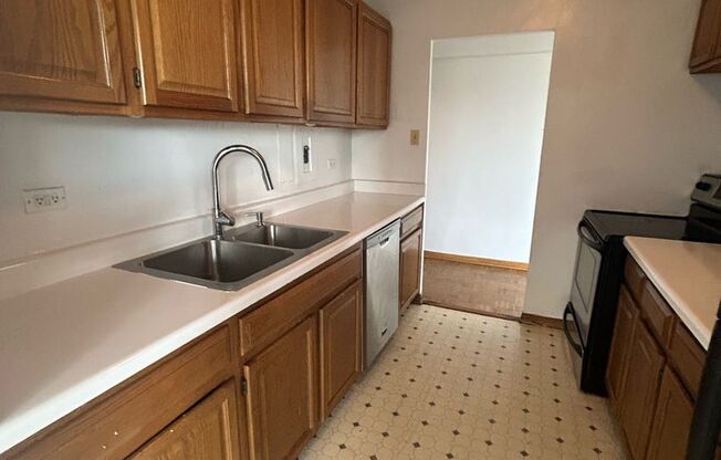 2 beds, 1 bath, 1,200 sqft, $2,800, Unit 418-0505