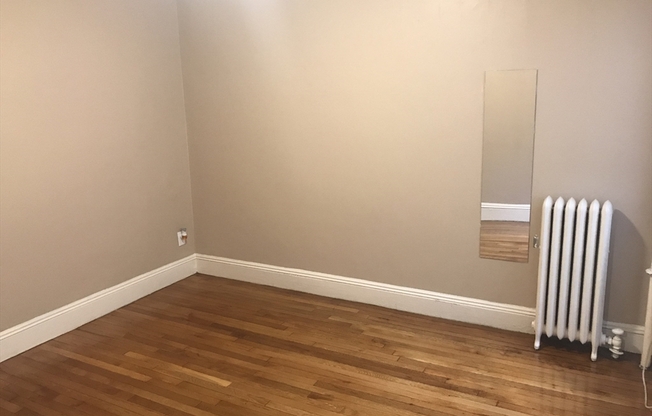 1 bed, 1 bath, 550 sqft, $2,460, Unit 23