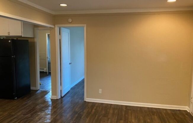 3 beds, 1 bath, $1,249