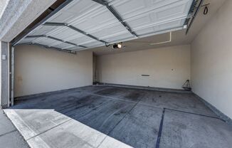 2 beds, 1 bath, $1,750, Unit # 2093