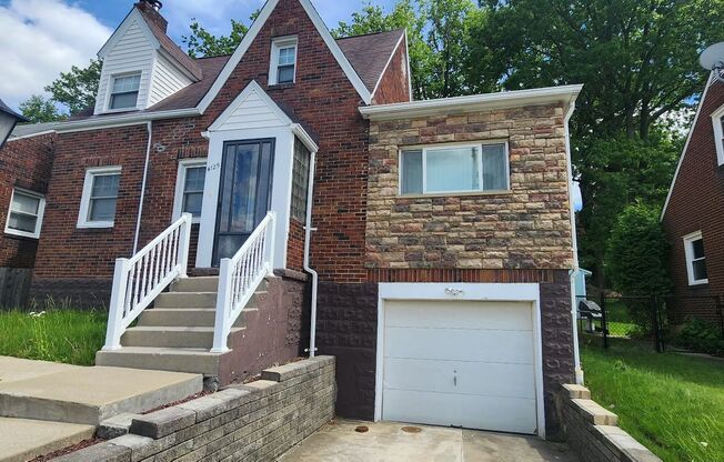 For Rent – Spacious 3 Bedroom, 2 Bath Home in Brentwood, PA!