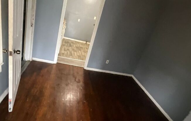 2 beds, 1 bath, $665