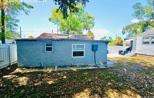 3308 N AVON AVE