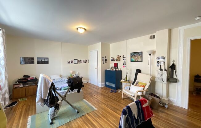 2 beds, 1 bath, 1,400 sqft, $1,495, Unit 4530-C21