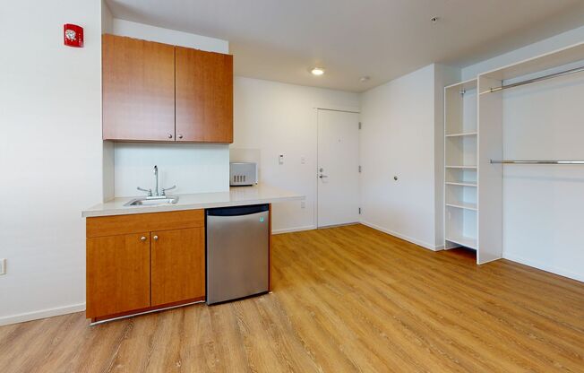 Studio, 1 bath, 176 sqft, $1,525, Unit 3209