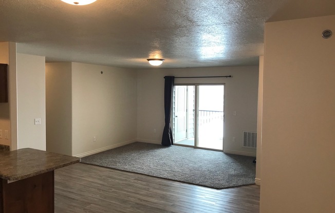 2 beds, 2 baths, 1,125 sqft, $1,250, Unit 2510 Charleston F4