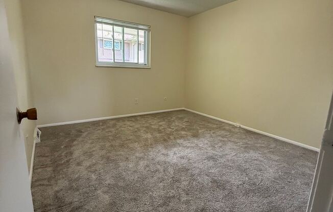 3 bed 2.5 bath townhome