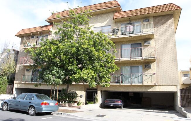 816 Westmount Drive LP