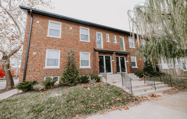 NEWLY RENOVATED APARTMENTS near Rooster on Grand!