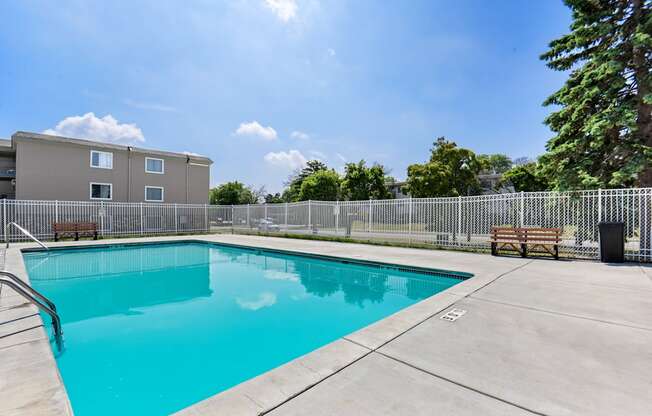 Little Canada, MN Montreal Courts Apartments, A swimming pool