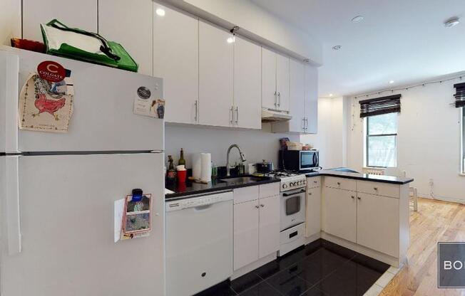 1413 2 AVE