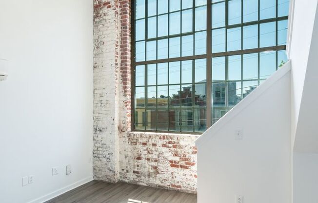 2 beds, 2 baths, 824 sqft, $1,745, Unit 19