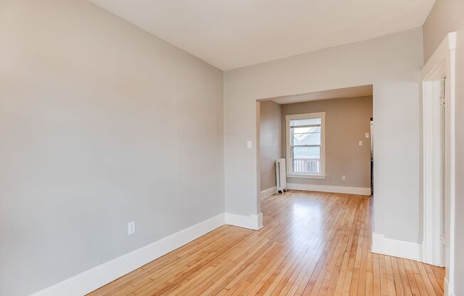 1 bed, 1 bath, 700 sqft, $1,250, Unit 6