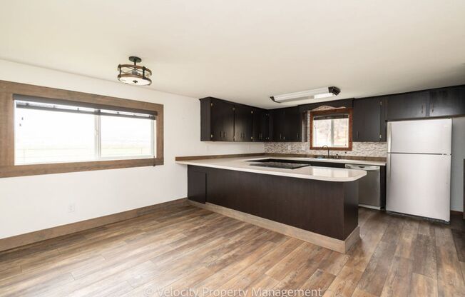 Charming Country Home!