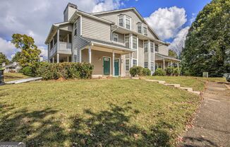 Like New! 2 bedroom 2 bathroom end unit condo! Must see!