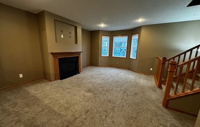 3 beds, 3.5 baths, $2,395