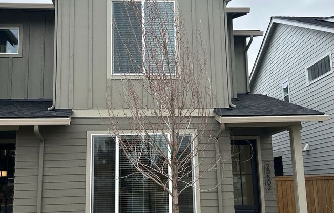 3 Bedroom / 2.5 Bathroom Townhome in SE Bend