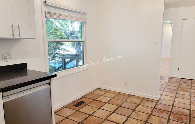 2 beds, 1 bath, $3,600