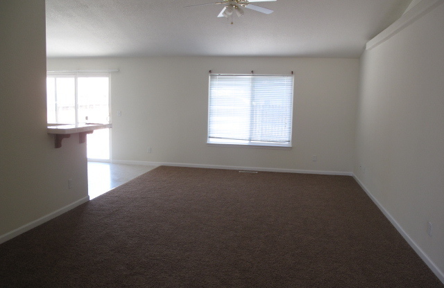 3 beds, 2 baths, $1,900