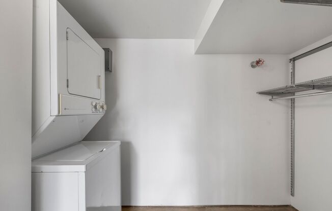 2 beds, 2 baths, 1,350 sqft, $2,850, Unit 230