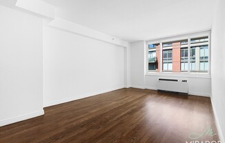 2 beds, 2 baths, $8,800, Unit 1051