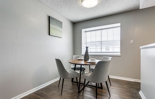 1 bed, 1 bath, 800 sqft, $899